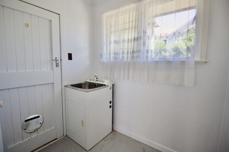 Photo of property in 1 Coronation Road, Hillcrest, Auckland, 0627