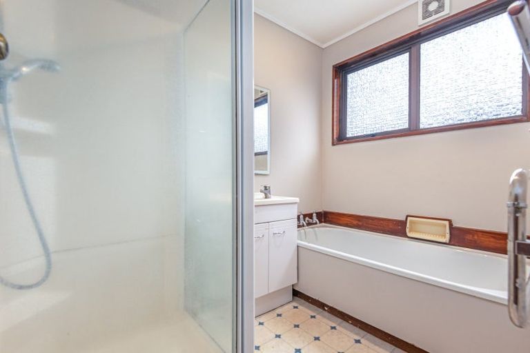 Photo of property in 28 Suzanne Grove, Kelvin Grove, Palmerston North, 4414