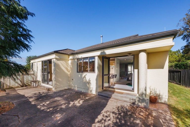 Photo of property in 68 Clifton Terrace, Fitzherbert, Palmerston North, 4410