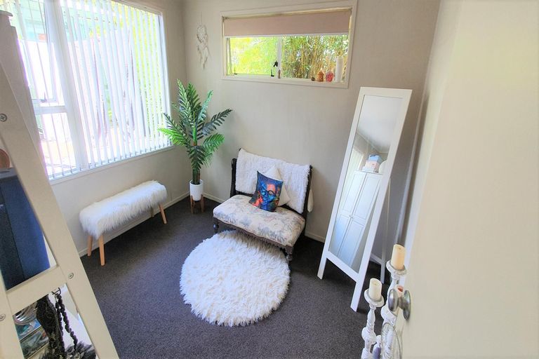 Photo of property in 10 Falls View Road, Haruru, 0204