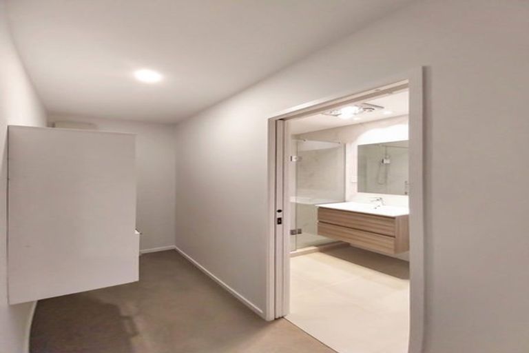 Photo of property in 34 Silvereye Road, Hobsonville, Auckland, 0616