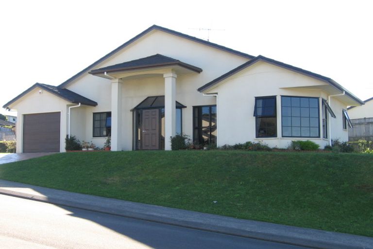 Photo of property in 16 Ring Lane, Paparangi, Wellington, 6037