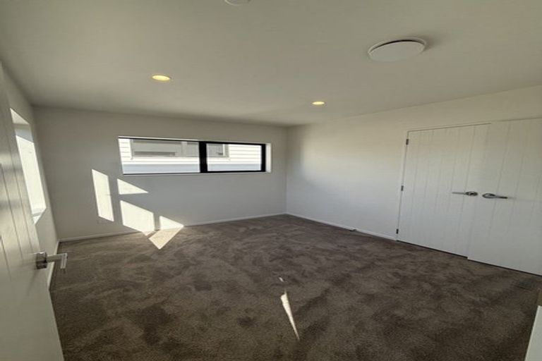 Photo of property in 44d Orams Road, Hillpark, Auckland, 2102
