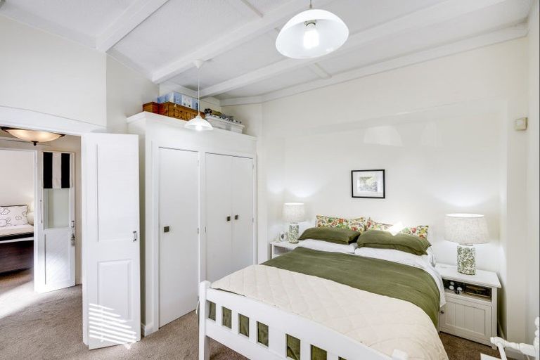 Photo of property in 206 Lyndon Road West, Hastings, 4122