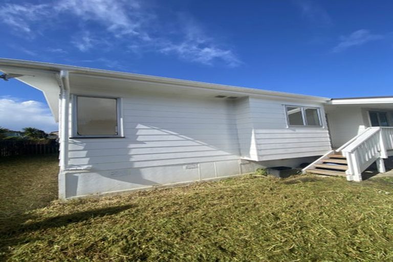 Photo of property in 1/80 Borich Road, Sunnyvale, Auckland, 0612