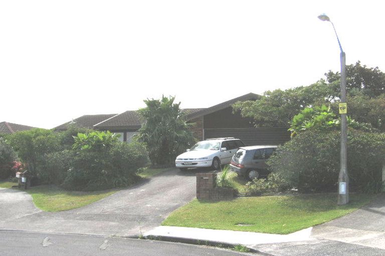 Photo of property in 12 Bass Street, West Harbour, Auckland, 0618