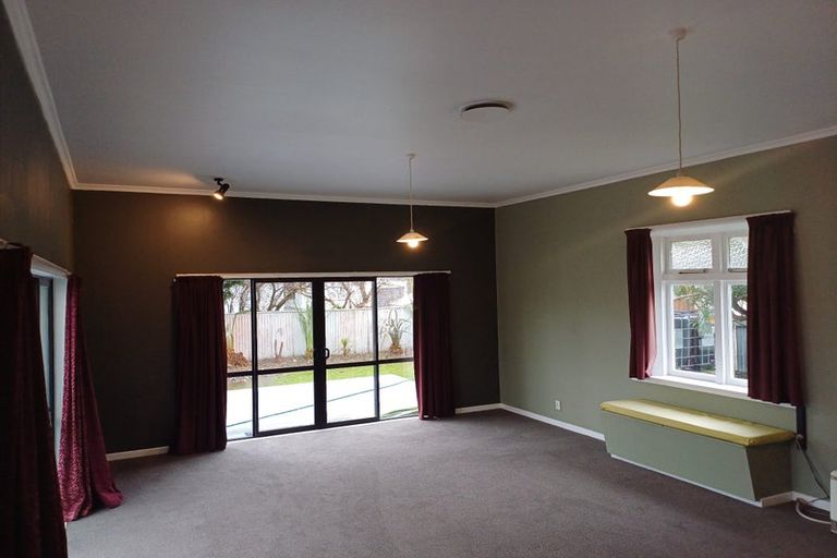 Photo of property in 404 Tremaine Avenue, Takaro, Palmerston North, 4412