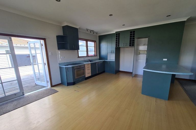 Photo of property in 330 Carrington Street, Vogeltown, New Plymouth, 4310