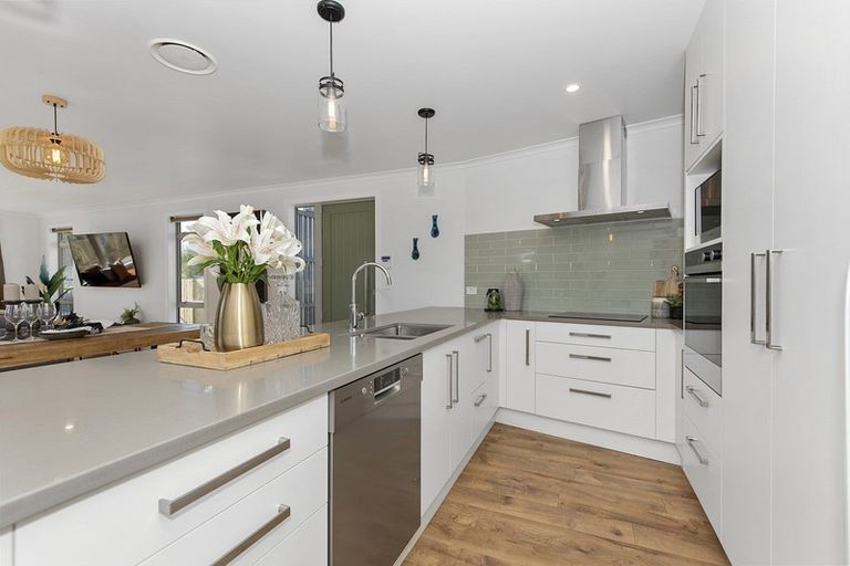 Photo of property in 47 Morrow Avenue, St Andrews, Hamilton, 3200