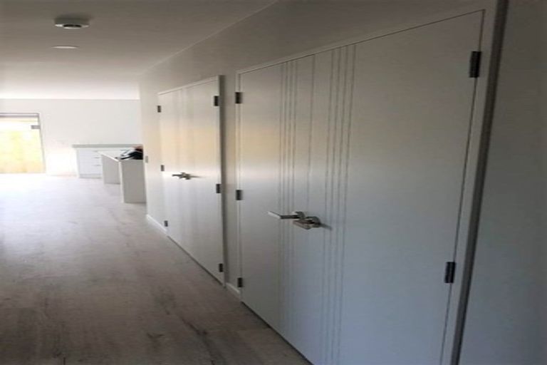 Photo of property in 115 Karepiro Drive, Stanmore Bay, Whangaparaoa, 0932