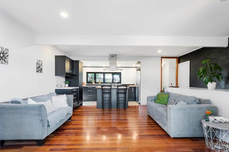 Photo of property in 1233 Papamoa Beach Road, Papamoa Beach, Papamoa, 3118