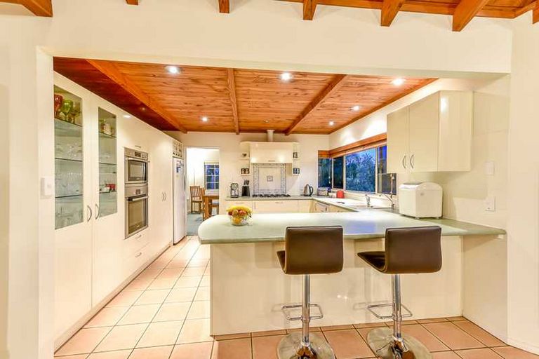 Photo of property in 7 Mistral Place, West Harbour, Auckland, 0618