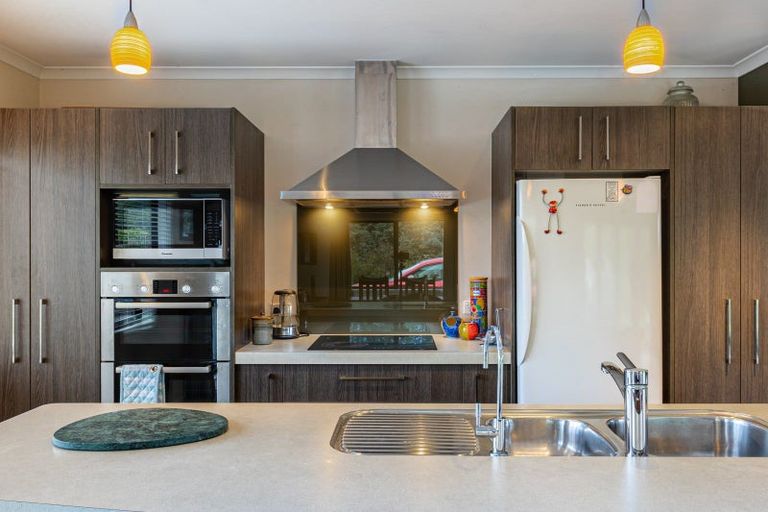 Photo of property in 205 Taylors Road, Otaki, 5583