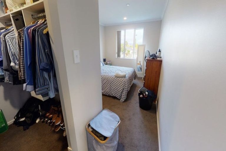 Photo of property in 23 Stitchbird Crescent, Papakura, 2110