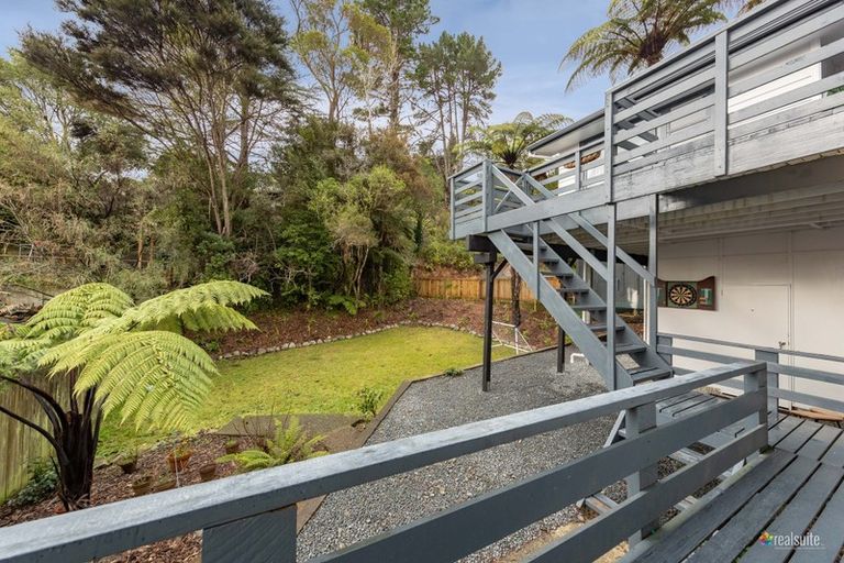 Photo of property in 31 Wyndham Road, Pinehaven, Upper Hutt, 5019