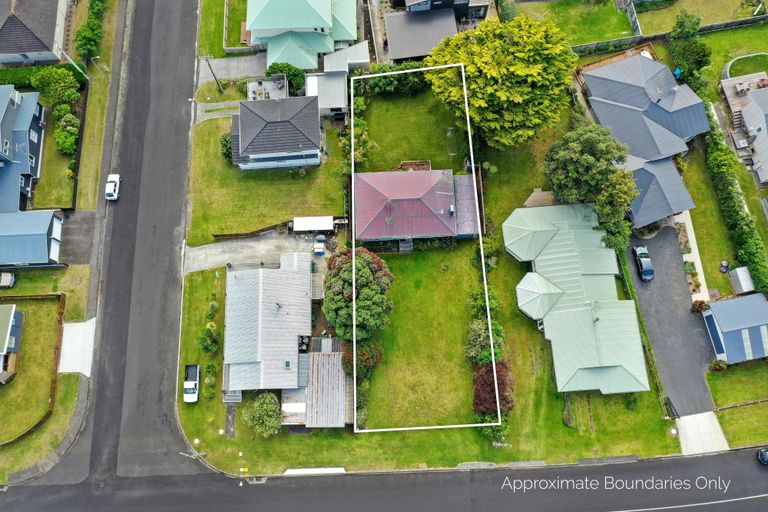 Photo of property in 27 Dillon Street, Waihi Beach, 3611