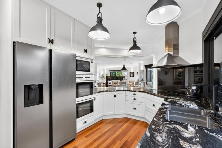Photo of property in 8 Selwyn Road, Hospital Hill, Napier, 4110