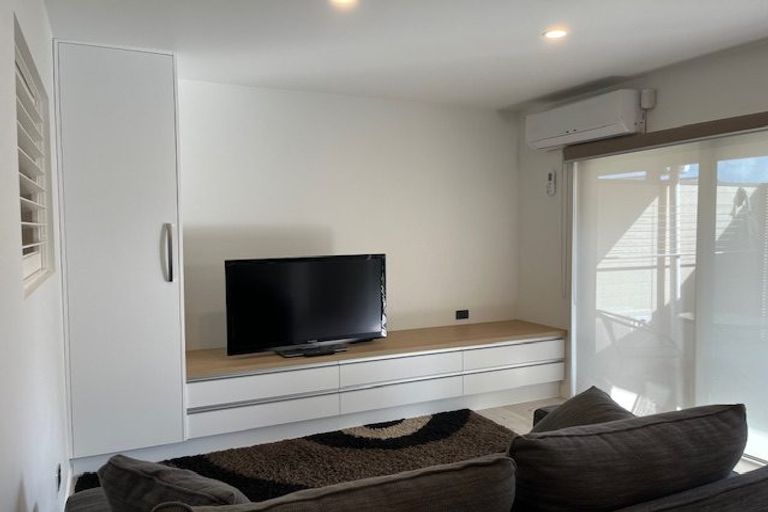 Photo of property in 11 Marendellas Drive, Bucklands Beach, Auckland, 2014
