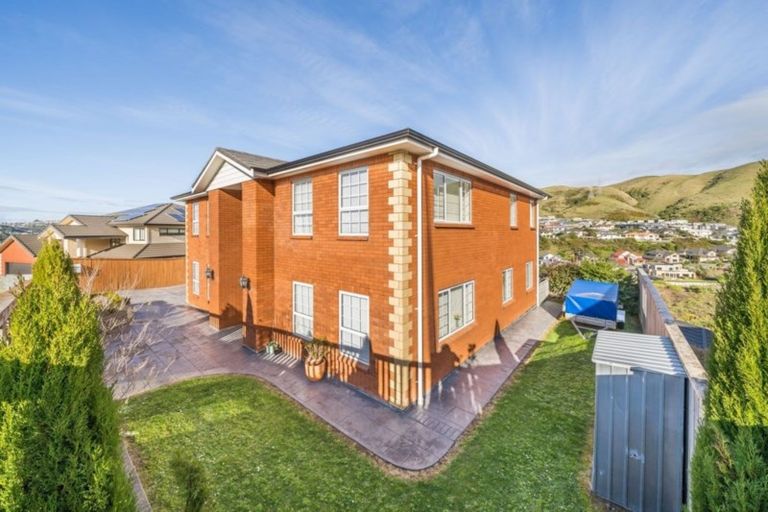 Photo of property in 42 Mauldeth Terrace, Churton Park, Wellington, 6037