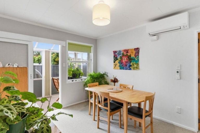 Photo of property in 44 Tui Road, Raumati Beach, Paraparaumu, 5032