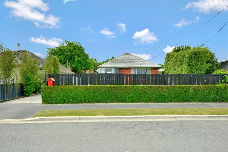 Photo of property in 19 Barclay Place, Burwood, Christchurch, 8061