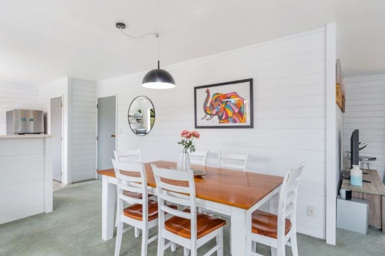 Photo of property in 8 Cromwell Drive, Fitzroy, Hamilton, 3206