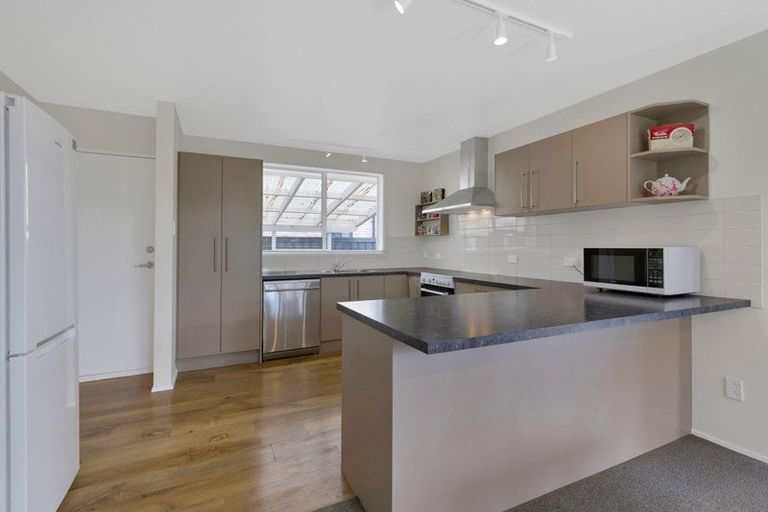 Photo of property in 30 Bush Street, Rangiora, 7400