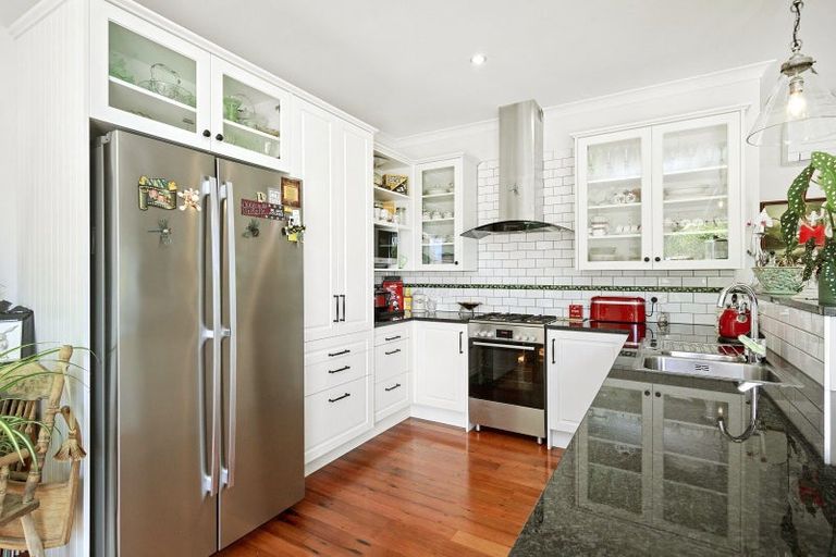 Photo of property in 25 Kahikatea Lane, Brown Owl, Upper Hutt, 5018