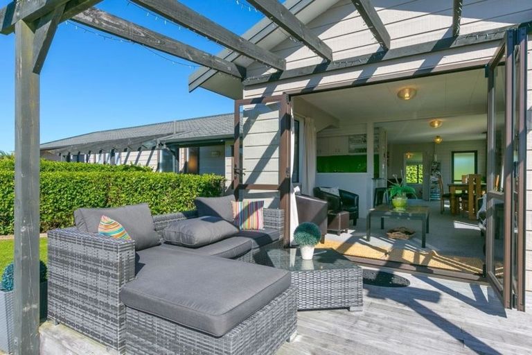 Photo of property in 318 Manutahi Road, Lepperton, New Plymouth, 4372