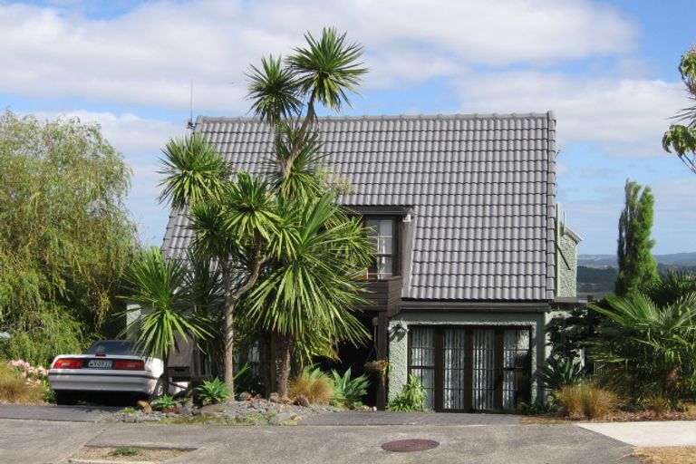 Photo of property in 29 Hadfield Street, Beach Haven, Auckland, 0626