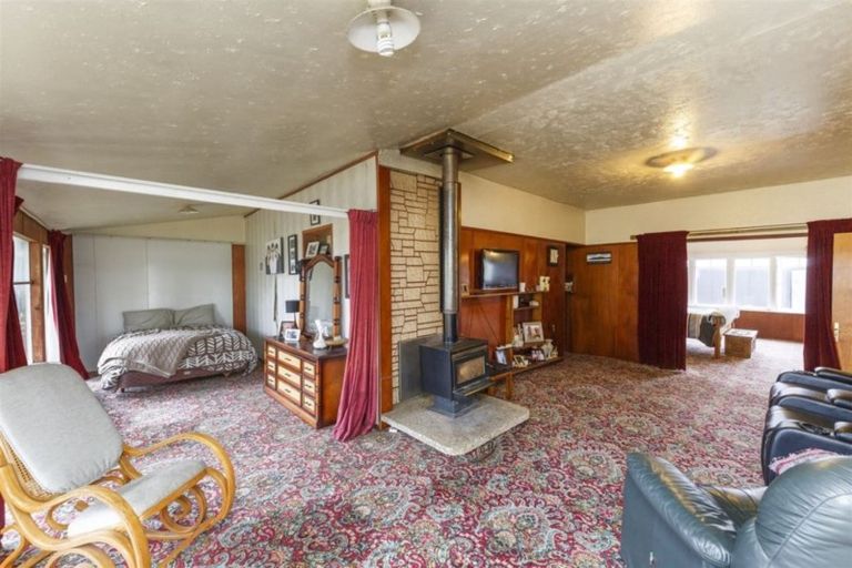 Photo of property in 63 Rangiotu Road, Himatangi, Palmerston North, 4477