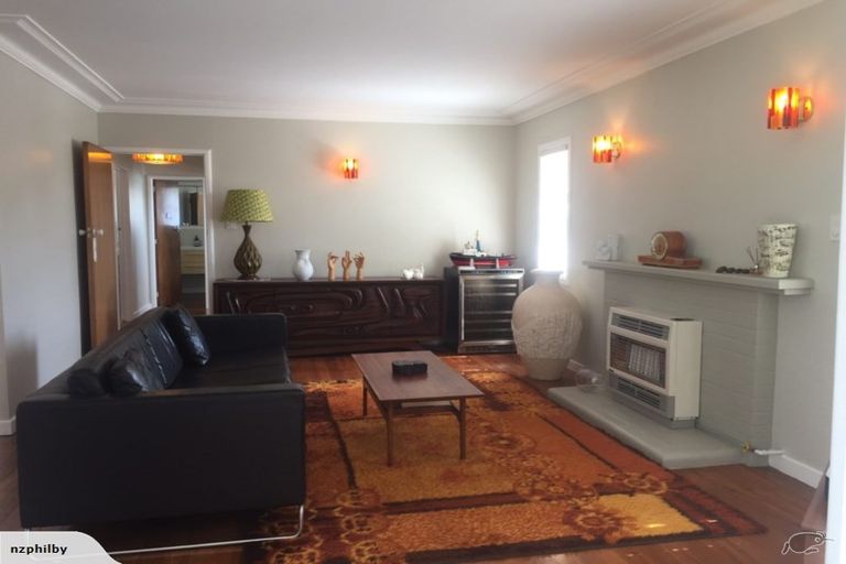 Photo of property in 1/1 Sylvan Park Avenue, Milford, Auckland, 0620