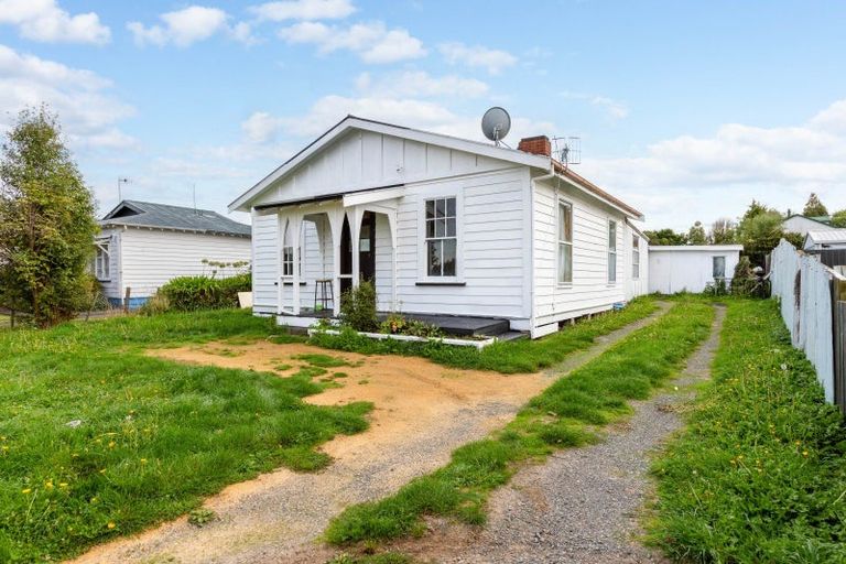 Photo of property in 21 Atkinson Street, Woodville, 4920