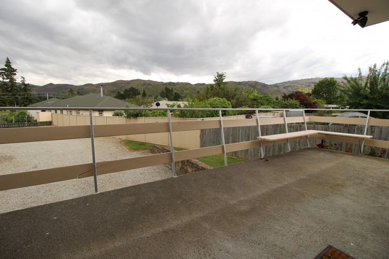 Photo of property in 73 Newcastle Street, Clyde, 9330