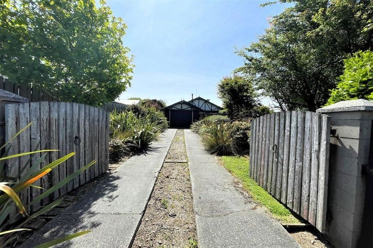 Photo of property in 16 Lewin Street, Balclutha, 9230