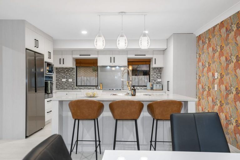 Photo of property in 22 Hoyte Place, Pukehangi, Rotorua, 3015