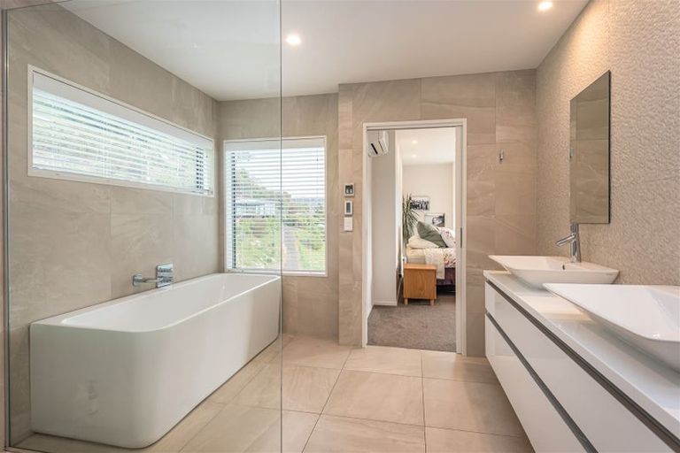 Photo of property in 7 Te Wharau Lane, Charteris Bay, Lyttelton, 8971