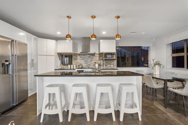 Photo of property in 126a Rangatira Road, Beach Haven, Auckland, 0626