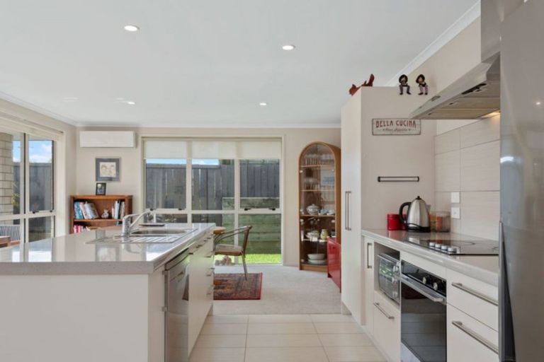 Photo of property in 15 Seashell Drive, Papamoa Beach, Papamoa, 3118