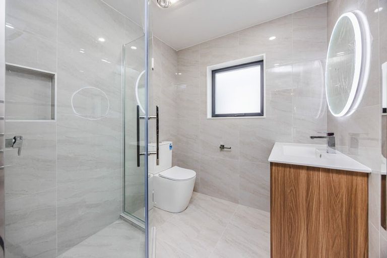 Photo of property in 14b Friesian Drive, Mangere, Auckland, 2022