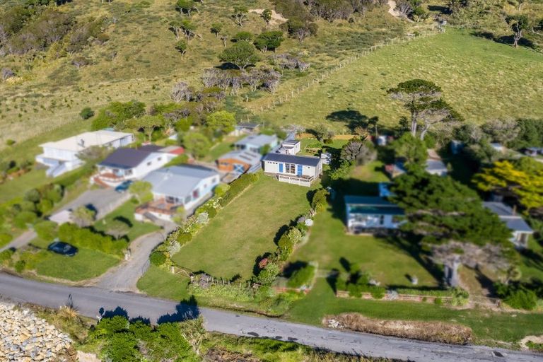 Photo of property in 871 Mataikona Road, Mataikona, Tinui, 5889