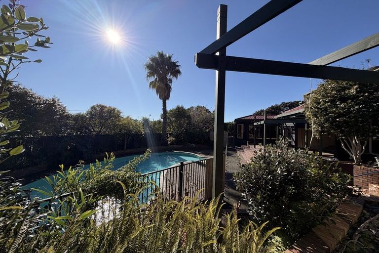 Photo of property in 7 Aotearoa Terrace, Murrays Bay, Auckland, 0630