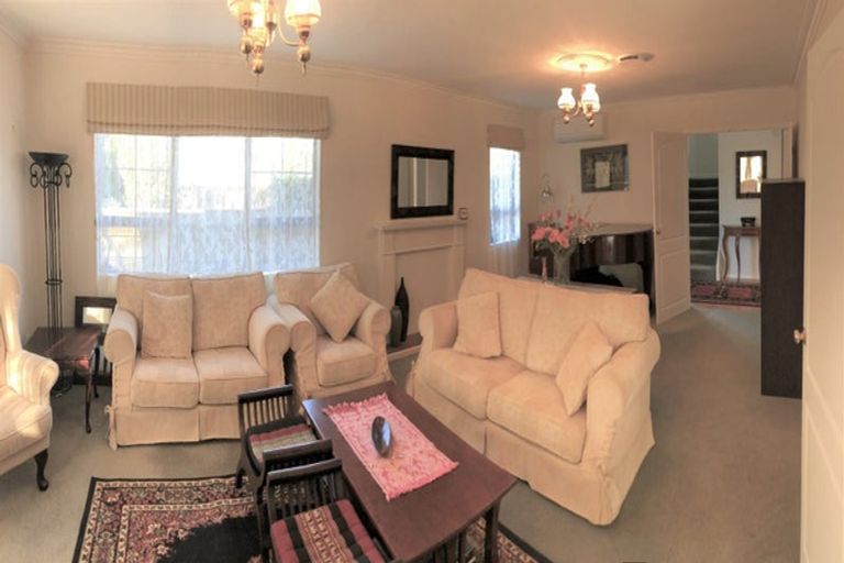 Photo of property in 64 Amapur Drive, Khandallah, Wellington, 6035