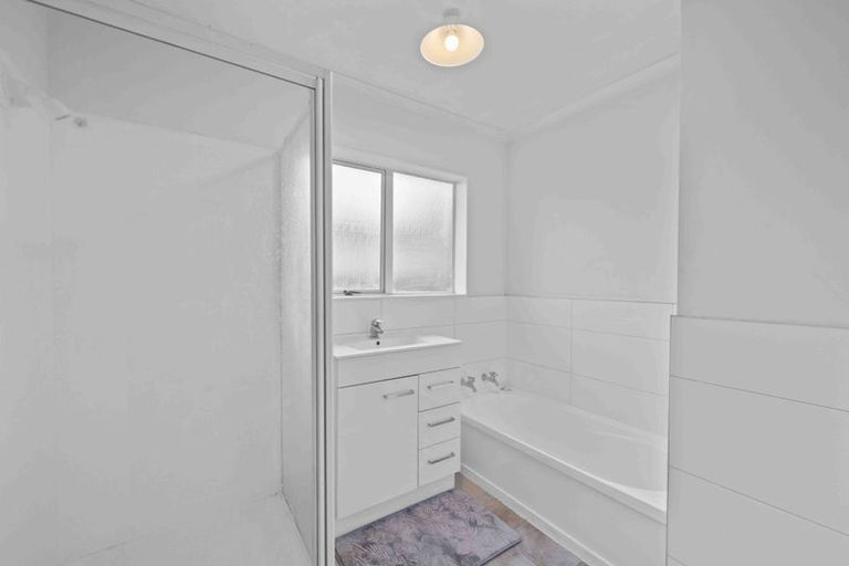 Photo of property in 10 Portrush Lane, Takanini, 2112