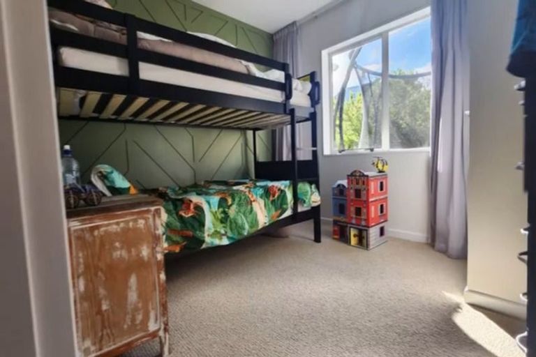 Photo of property in 81a Percy Kinsman Crescent, Riverstone Terraces, Upper Hutt, 5018