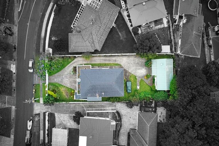 Photo of property in 31 Covil Avenue, Te Atatu South, Auckland, 0610