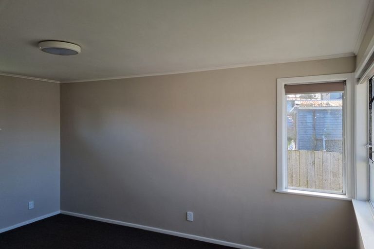 Photo of property in 7 Crystal Avenue, Glendene, Auckland, 0602