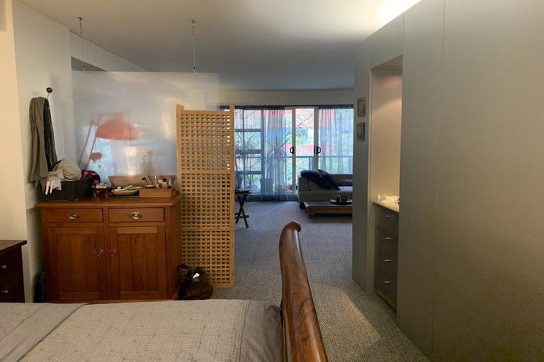 Photo of property in Gerondis Bldg Apartments, 205/60 Willis Street, Wellington Central, Wellington, 6011