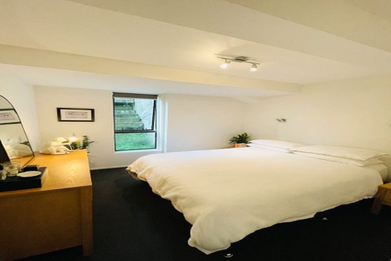 Photo of property in 75c Maida Vale Road, Roseneath, Wellington, 6011