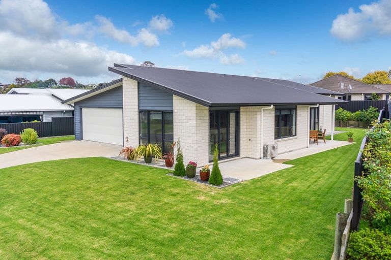 Photo of property in 14 Windermere Drive, Te Awamutu, 3800